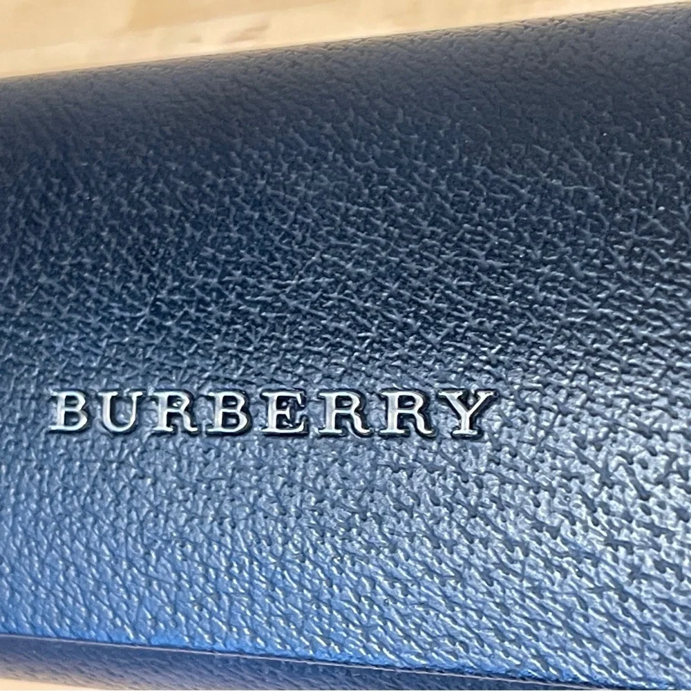 Burberry Black Clam Shell Hard Case Eyeglass Sunglasses Case Vintage Designer